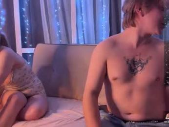 couple_of_fire_ — Chaturbate recorded stream image, 04.01.2026 01:40