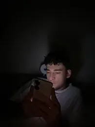 Yasinyasin7 — Stripchat recorded stream image, 05.01.2026 03:10