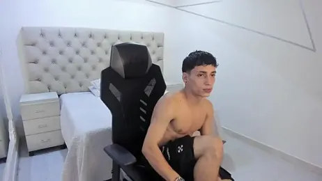 JhoanLeandro — Stripchat recorded stream image, 06.01.2026 05:40