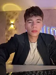 Logan_smith1 — Stripchat recorded stream image, 08.01.2026 06:00