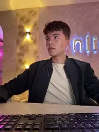 Logan_smith1 — Stripchat recorded stream image, 08.01.2026 06:00