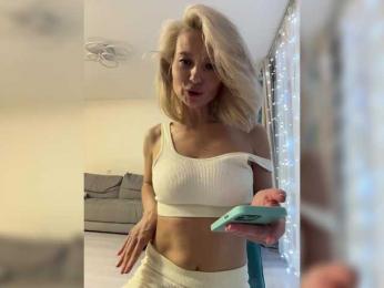 -Molly- — Bongacams recorded stream screenshot (01 Mar 2025)