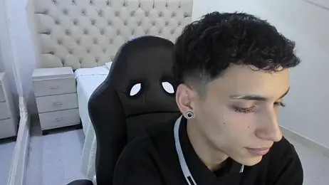 JhoanLeandro — Stripchat recorded stream image, 13.01.2026 04:50