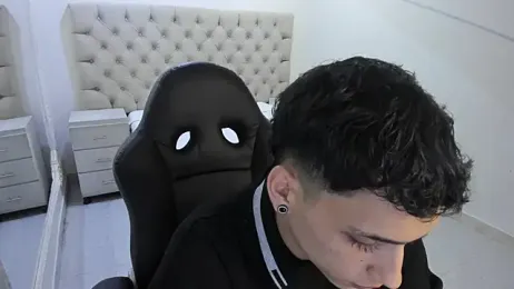 JhoanLeandro — Stripchat recorded stream image, 13.01.2026 04:50