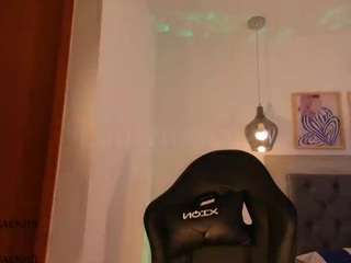 laurensaenz — Camsoda recorded stream screenshot (14 Jan 2026)