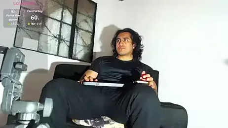 willian_m777 — Stripchat recorded stream image, 17.01.2026 03:40