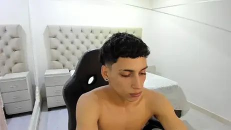 JhoanLeandro — Stripchat recorded stream image, 21.01.2026 04:40