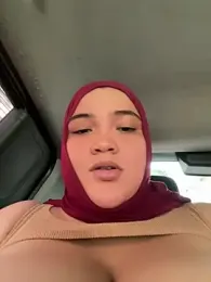 sweetmuslim01 — Stripchat recorded stream image, 02.03.2025 20:10