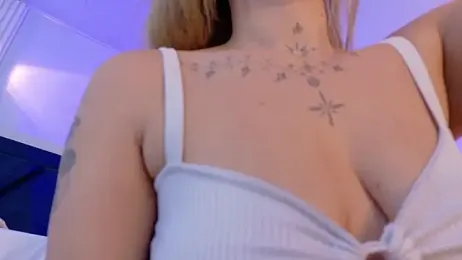 MollyCruz — Stripchat recorded stream image, 24.01.2026 10:30