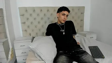 JhoanLeandro — Stripchat recorded stream image, 28.01.2026 07:20