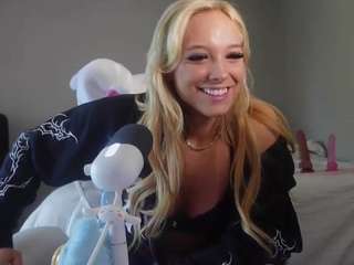 bunnykaye — Camsoda recorded stream image, 28.01.2026 15:20