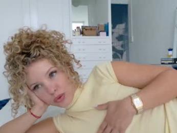 theislandgirl — Chaturbate recorded stream screenshot (28 Jan 2026)