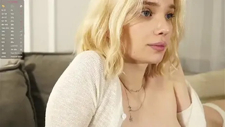 VivianKings — Stripchat recorded stream image, 30.01.2026 11:30