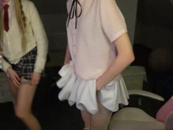 bright_diamonds_054 — Chaturbate recorded stream image, 02.02.2026 13:40