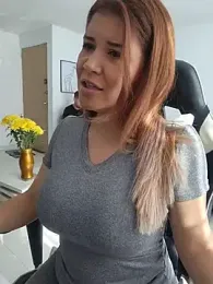 jnilu1227 — Stripchat recorded stream screenshot (09 Feb 2026)