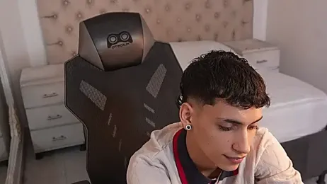 JhoanLeandro — Stripchat recorded stream image, 11.02.2026 04:00