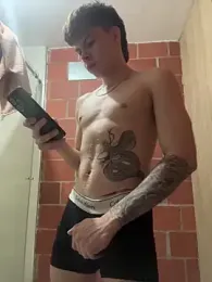 Handsome_boys69 — Stripchat recorded stream image, 13.02.2026 02:50