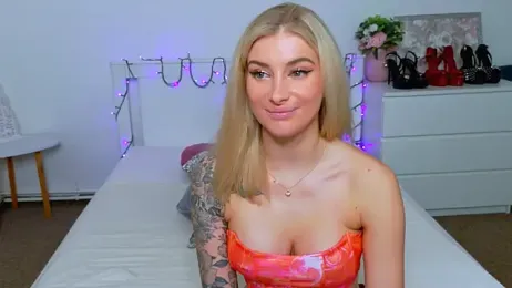Lia_Benini — Stripchat recorded stream image, 14.02.2026 09:20