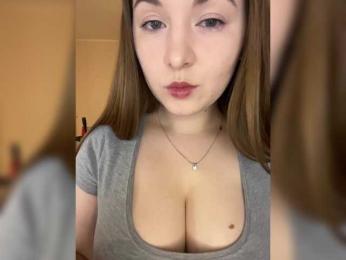AlinaRay — Bongacams recorded stream image, 05.03.2025 13:40