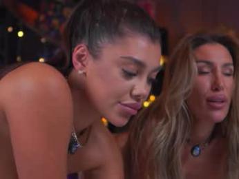 evelyn_evyy — Chaturbate recorded stream screenshot (14 Feb 2026)