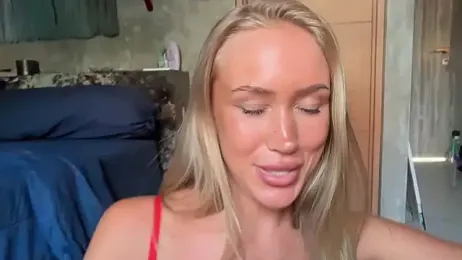 livsslife — Stripchat recorded stream screenshot (15 Feb 2026)