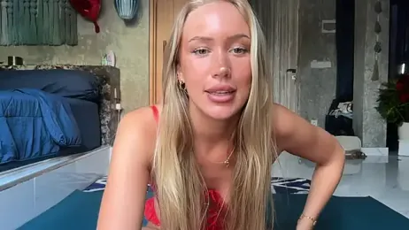 livsslife — Stripchat recorded stream screenshot (15 Feb 2026)