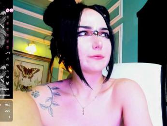 Moona-One — Bongacams recorded stream screenshot (05 Mar 2025)