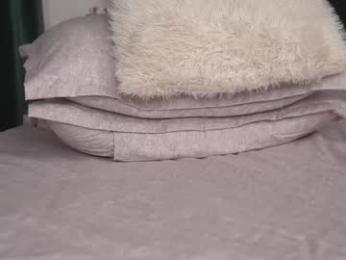 alyonaqueen_ — Chaturbate recorded stream screenshot (17 Feb 2026)