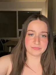 nerdynina — Stripchat recorded stream image, 19.02.2026 02:50