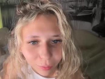 anyaa777 — Chaturbate recorded stream image, 19.02.2026 15:50