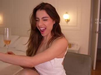 newmollybrooke — Chaturbate recorded stream image, 22.02.2026 00:40