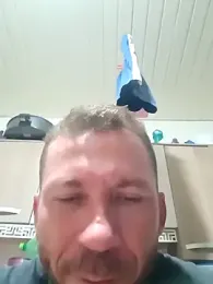 RobertoLuiz84 — Stripchat recorded stream image, 22.02.2026 02:50