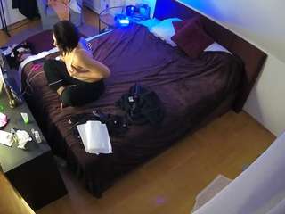 voyeurcam-julmodels-whitebed-2 — Camsoda recorded stream image, 20.02.2026 19:00
