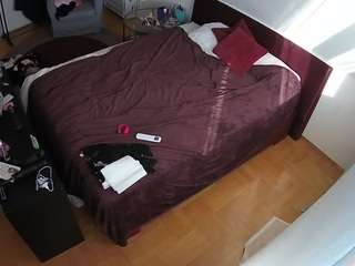 voyeurcam-julmodels-whitebed-2 — Camsoda recorded stream image, 20.02.2026 19:00