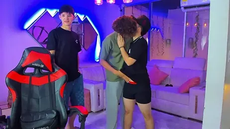 Houseofwarrios — Stripchat recorded stream screenshot (24 Feb 2026)