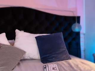sofly-s — Camsoda recorded stream image, 06.03.2025 11:40