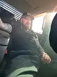 Beardedtattood — Stripchat recorded stream screenshot (28 Feb 2026)