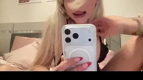 petitebeauty — Stripchat recorded stream screenshot (28 Feb 2026)