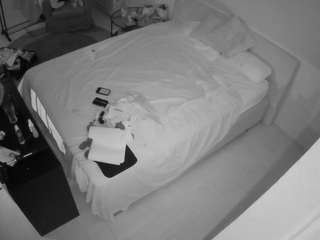 voyeurcam-julmodels-whitebed-2 — Camsoda recorded stream image, 26.02.2026 18:50