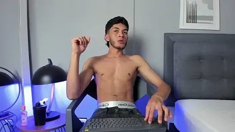 Tylerffoxx — Stripchat recorded stream image, 03.03.2026 21:00