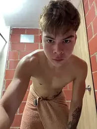 Handsome_boys69 — Stripchat recorded stream image, 05.03.2026 05:30