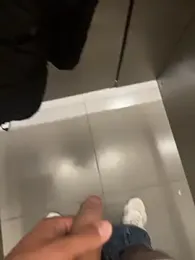 liam_bronw — Stripchat recorded stream screenshot (05 Mar 2026)