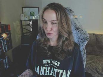 Adamova_Eva — Bongacams recorded stream image, 06.03.2025 22:10