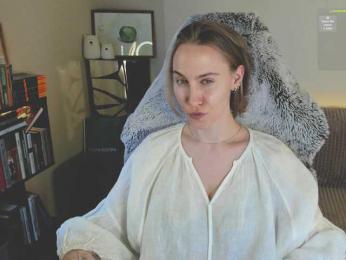 Adamova_Eva — Bongacams recorded stream image, 06.03.2025 22:10