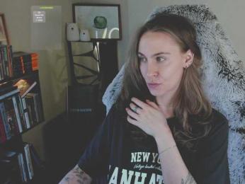 Adamova_Eva — Bongacams recorded stream image, 06.03.2025 22:10