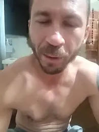 RobertoLuiz84 — Stripchat recorded stream image, 07.03.2026 00:10