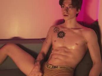 velvet_power — Chaturbate recorded stream image, 08.03.2026 04:30