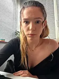 lucie_mehott — Stripchat recorded stream image, 10.03.2026 09:50