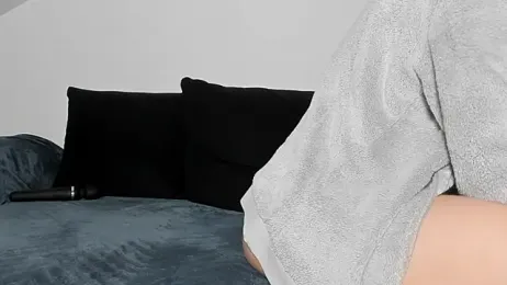 laurasommer — Stripchat recorded stream screenshot (10 Mar 2026)