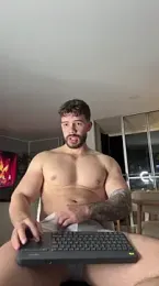 Valenthino_Salvatore — Stripchat recorded stream screenshot (11 Mar 2026)